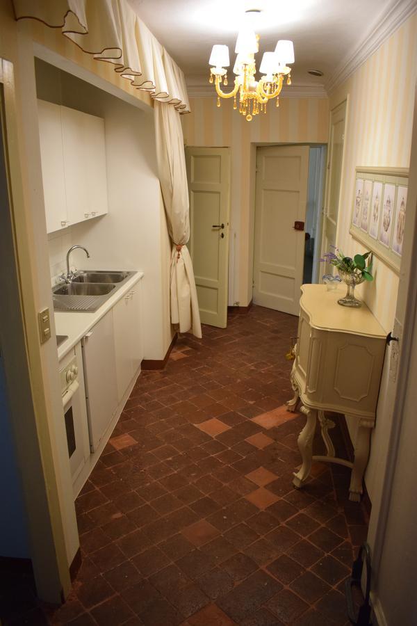 Palazzo Tucci Apartments ลุคคา ภายนอก รูปภาพ
