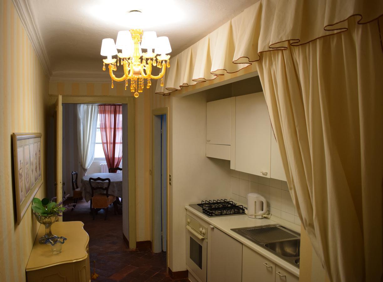 Palazzo Tucci Apartments ลุคคา ภายนอก รูปภาพ